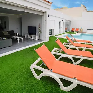 Carlota Tenerifesummervillas Villa